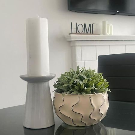 Lovely 2 Bed On Tower Bridge London Eksteriør billede
